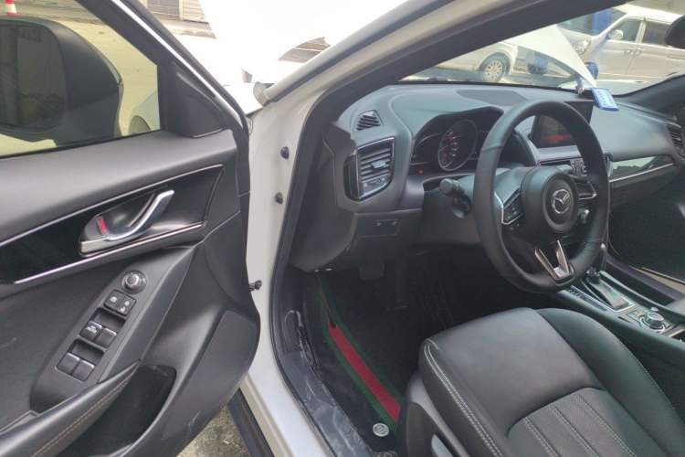 Used Mazda CX-4 2020 2.0L Automatic Two-Wheel Drive Blue Sky Exploration Edition Driver Seat