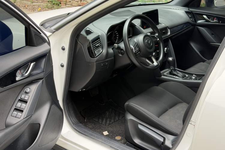 Used Mazda CX-4 2020 2.0L Automatic Two-Wheel Drive Blue Sky Exploration Edition Driver Seat