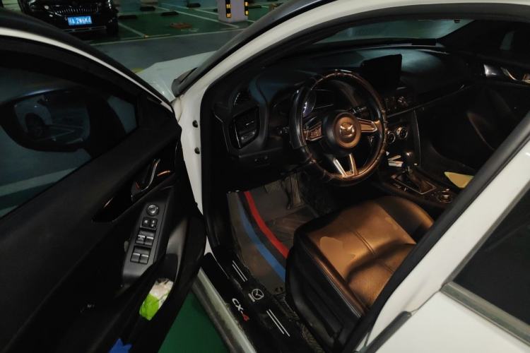 Used Mazda CX-4 2020 2.0L Automatic Two-Wheel Drive Blue Sky Dynamic Edition Driver Seat