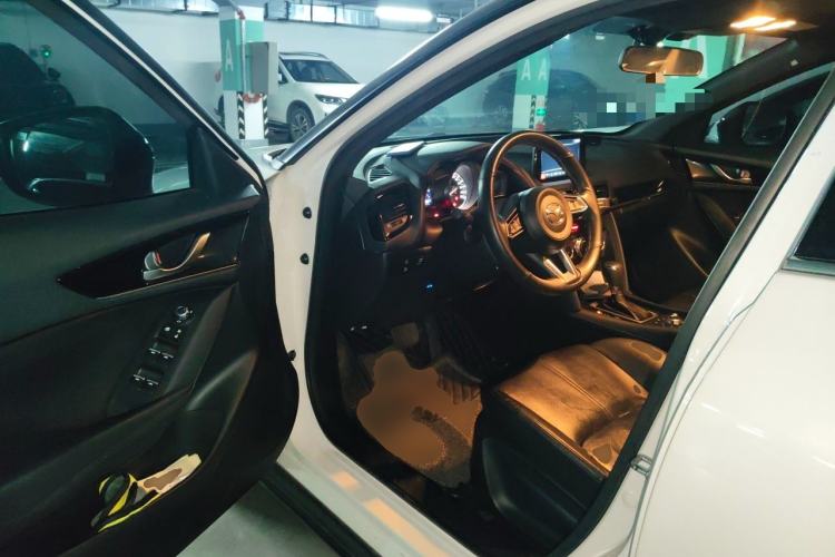 Used Mazda CX-4 2020 2.0L Automatic Two-Wheel Drive Blue Sky Dynamic Edition Driver Seat