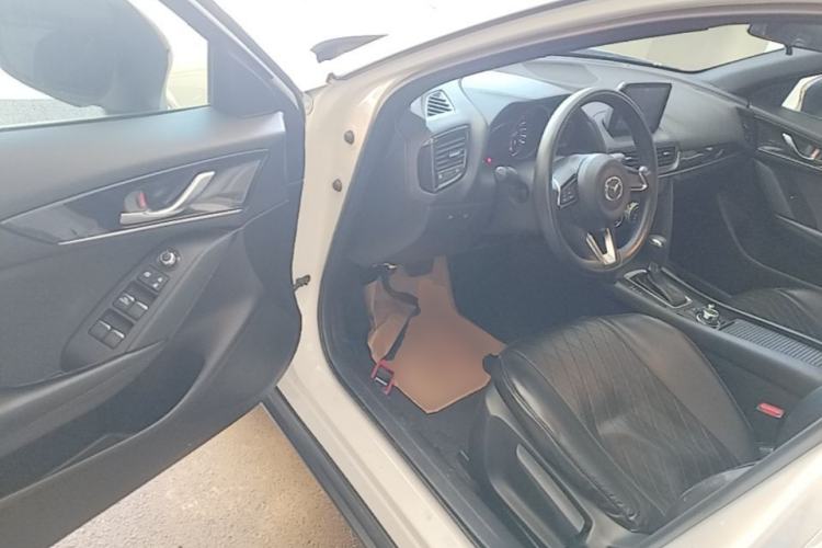 Used Mazda CX-4 2020 2.0L Automatic Two-Wheel Drive Blue Sky Dynamic Edition Driver Seat