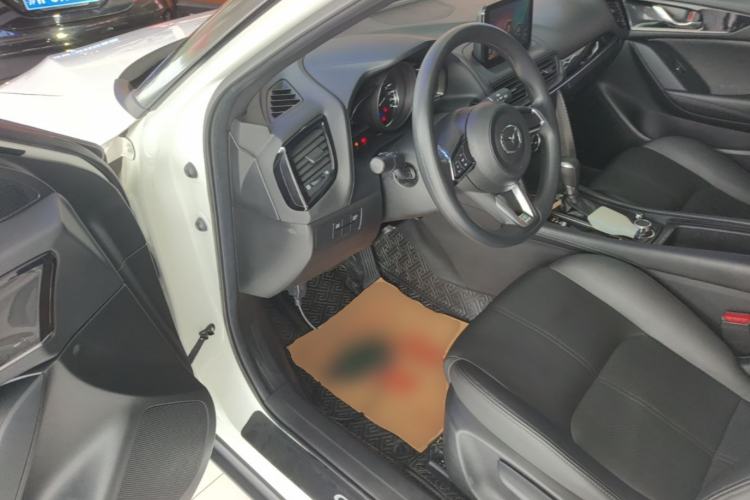Used Mazda CX-4 2020 2.0L Automatic Two-Wheel Drive Blue Sky Dynamic Edition Driver Seat