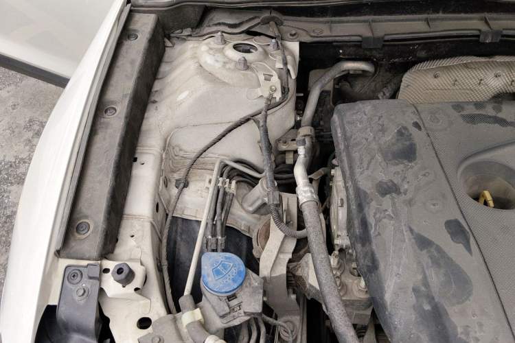 Used Mazda CX-4 2020 2.0L Automatic Two-Wheel Drive Blue Sky Luxury Edition Engine Bay Right
