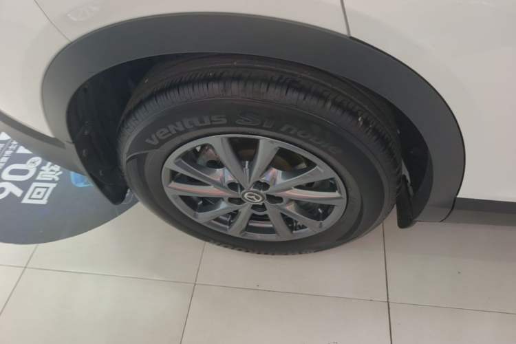 Used Mazda CX-4 2020 2.0L Automatic Two-Wheel Drive Blue Sky Dynamic Edition Exterior 5