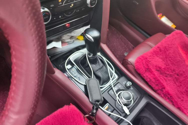 Used Mazda CX-4 2020 2.5L Automatic 4x4 Sky Blue Passion Edition Gear Lever