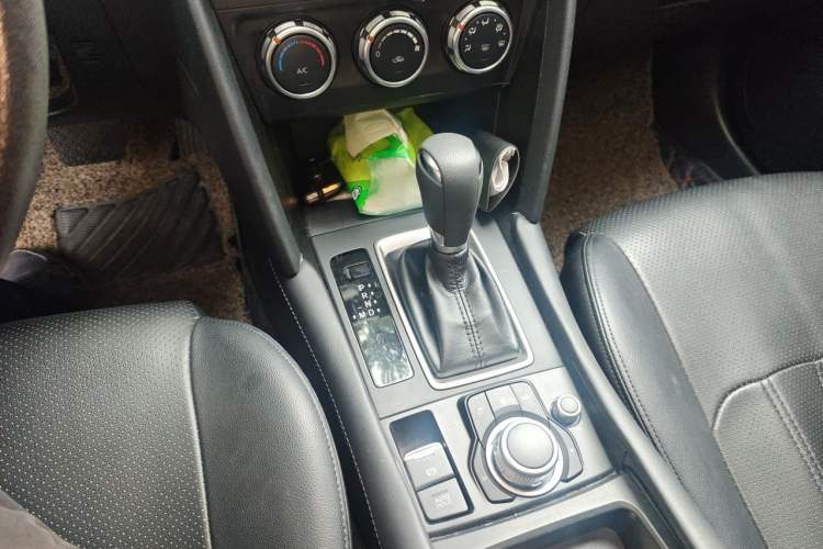 Used Mazda CX-4 2020 2.0L Automatic Two-Wheel Drive Blue Sky Dynamic Edition Gear Lever