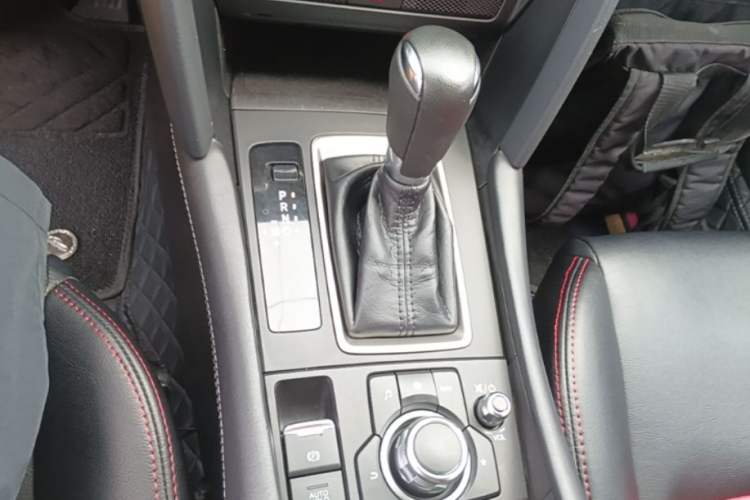Used Mazda CX-4 2020 2.0L Automatic Two-Wheel Drive Blue Sky Exploration Edition Gear Lever