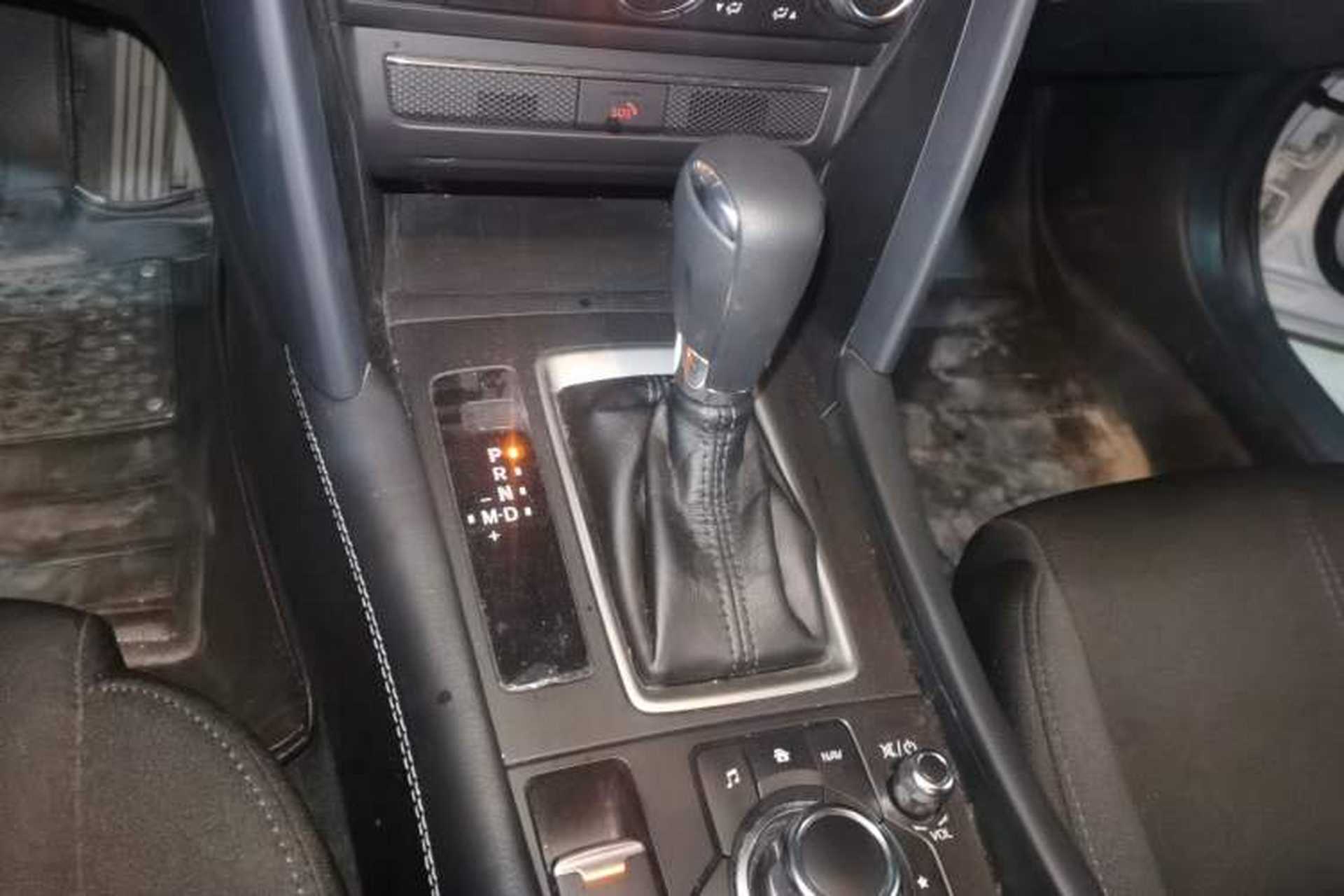 Used Mazda CX-4 2020 2.0L Automatic Two-Wheel Drive Blue Sky Luxury Edition Gear Lever