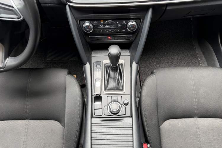 Used Mazda CX-4 2020 2.0L Automatic Two-Wheel Drive Blue Sky Exploration Edition Gear Lever