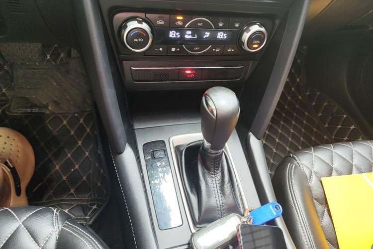 Used Mazda CX-4 2020 2.0L Automatic Two-Wheel Drive Blue Sky Exploration Edition Gear Lever