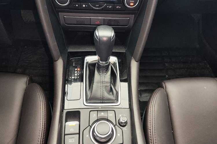 Used Mazda CX-4 2020 2.0L Automatic Two-Wheel Drive Blue Sky Luxury Edition Gear Lever