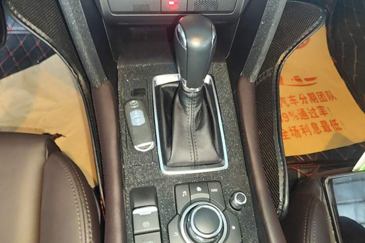 Used Mazda CX-4 2020 2.0L Automatic Two-Wheel Drive Blue Sky Luxury Edition Gear Lever