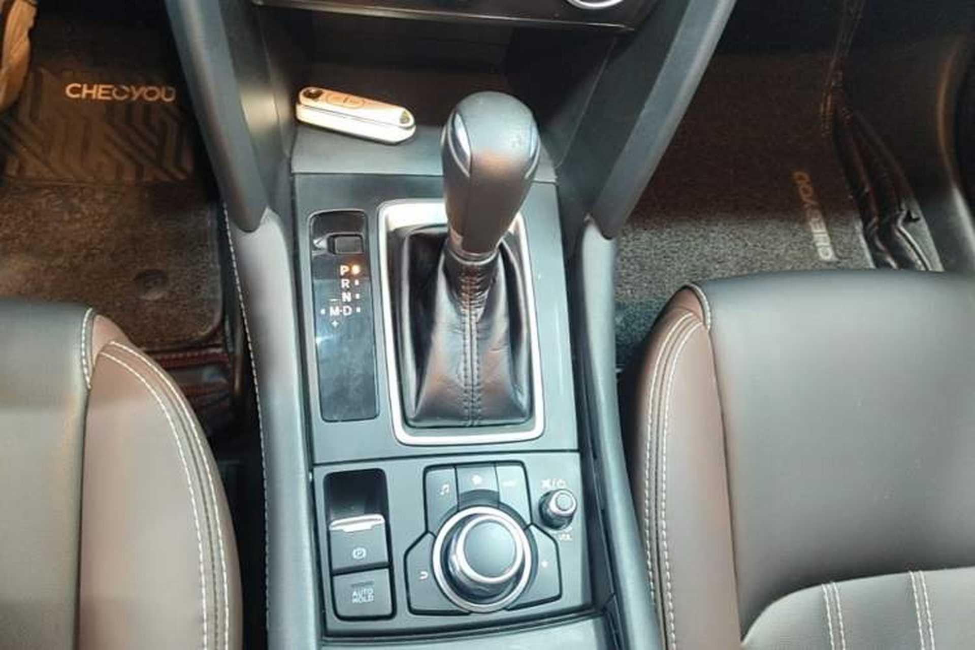 Used Mazda CX-4 2020 2.0L Automatic Two-Wheel Drive Blue Sky Dynamic Edition Gear Lever
