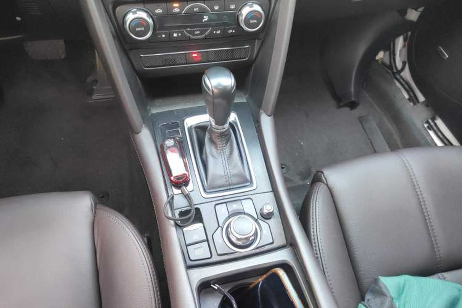 Used Mazda CX-4 2020 2.5L Automatic All-Wheel Drive Blue Sky Fearless Edition Gear Lever