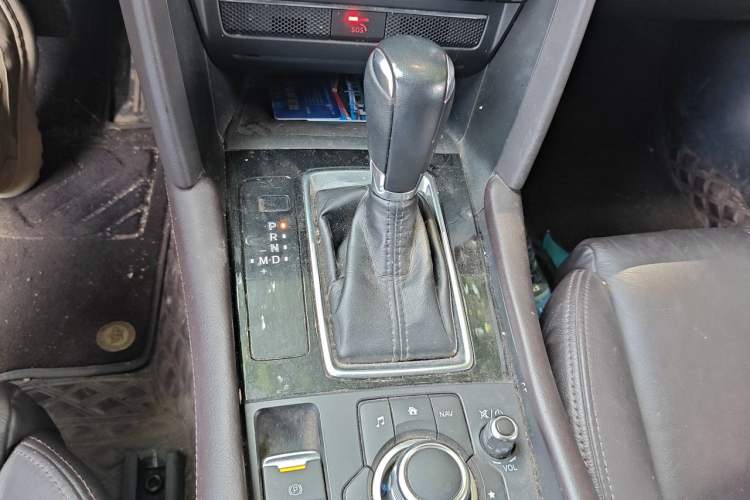 Used Mazda CX-4 2020 2.0L Automatic Two-Wheel Drive Blue Sky Luxury Edition Gear Lever