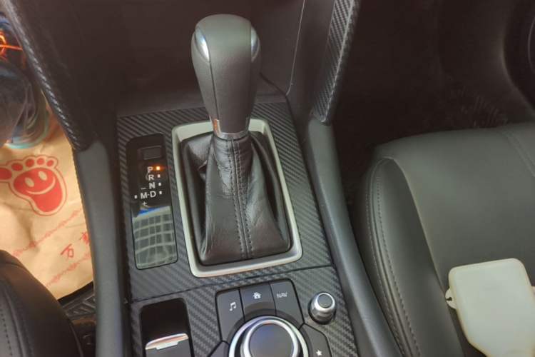 Used Mazda CX-4 2020 2.0L Automatic Two-Wheel Drive Blue Sky Dynamic Edition Gear Lever