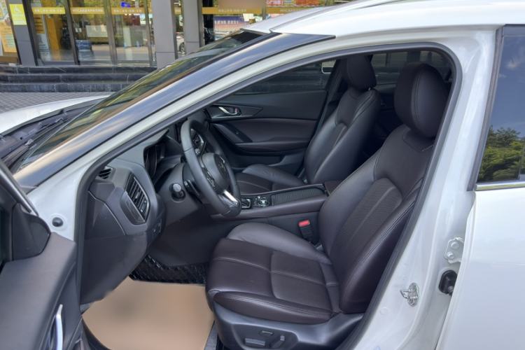 Used Mazda CX-4 2020 2.5L Automatic 2WD Sky-Drive Fun Edition Interior 10