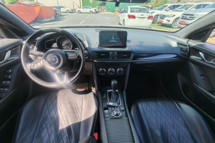 Used Mazda CX-4 2020 2.0L Automatic Two-Wheel Drive Blue Sky Dynamic Edition Interior 2