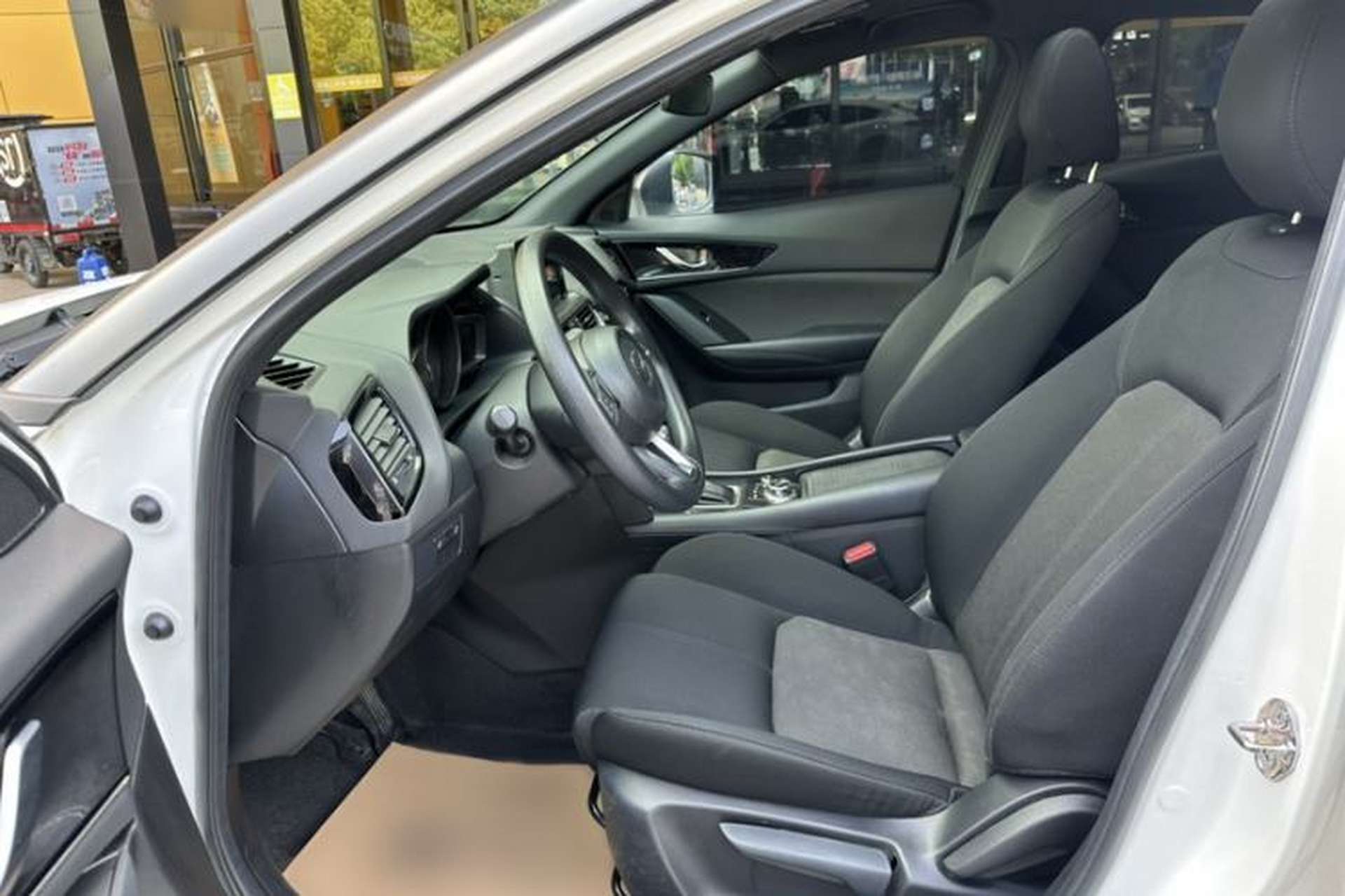 Used Mazda CX-4 2020 2.0L Automatic Two-Wheel Drive Blue Sky Dynamic Edition Interior 3