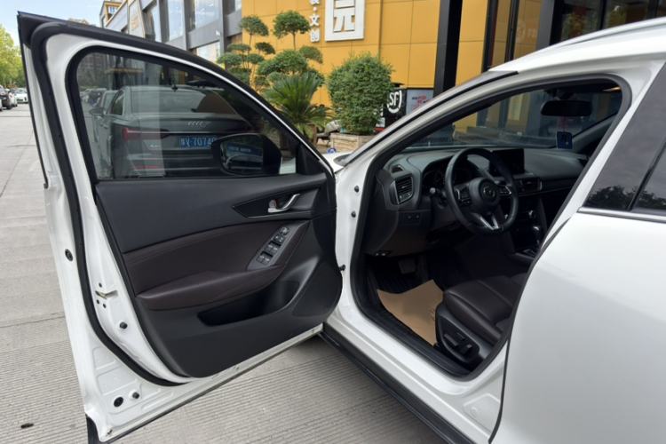 Used Mazda CX-4 2020 2.5L Automatic 2WD Sky-Drive Fun Edition Interior 5