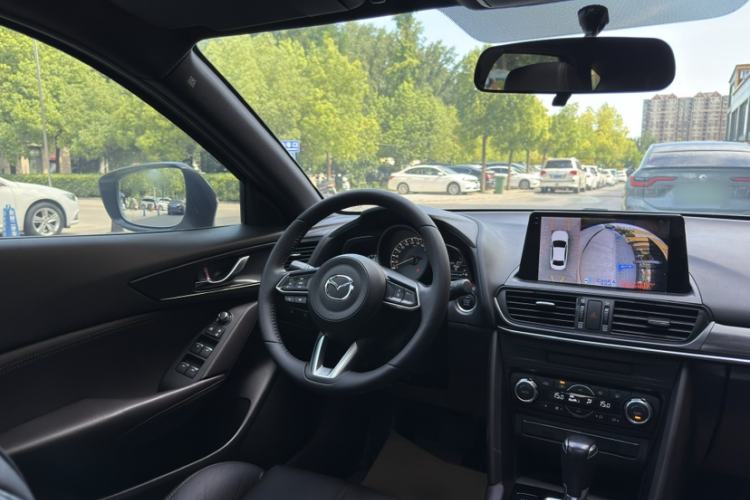 Used Mazda CX-4 2020 2.5L Automatic 2WD Sky-Drive Fun Edition Interior 5