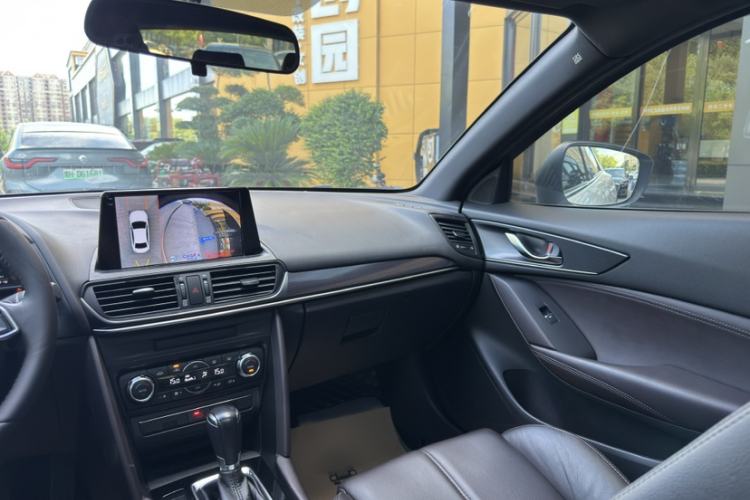 Used Mazda CX-4 2020 2.5L Automatic 2WD Sky-Drive Fun Edition Interior 6
