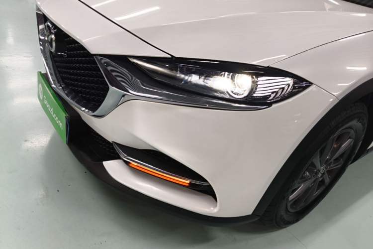 Used Mazda CX-4 2020 2.0L Automatic Two-Wheel Drive Blue Sky Exploration Edition Left Front Headlight