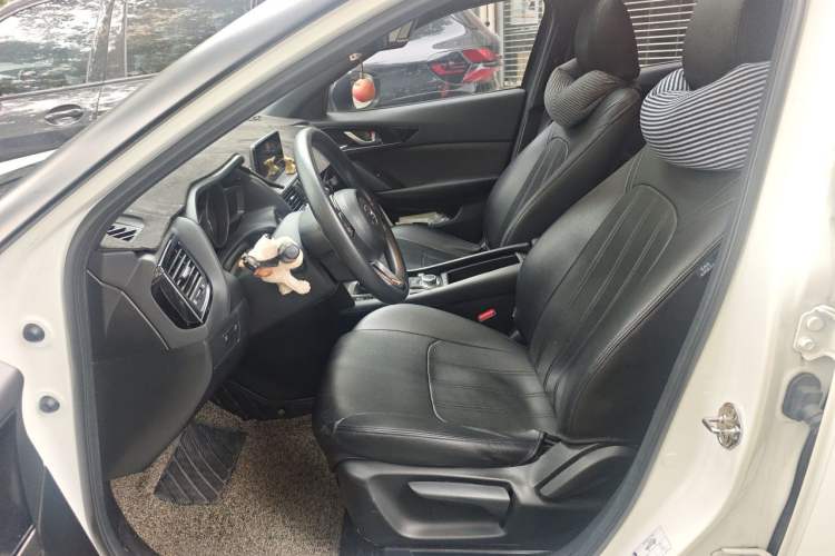 Used Mazda CX-4 2020 2.0L Automatic Two-Wheel Drive Blue Sky Dynamic Edition Left Front Seat
