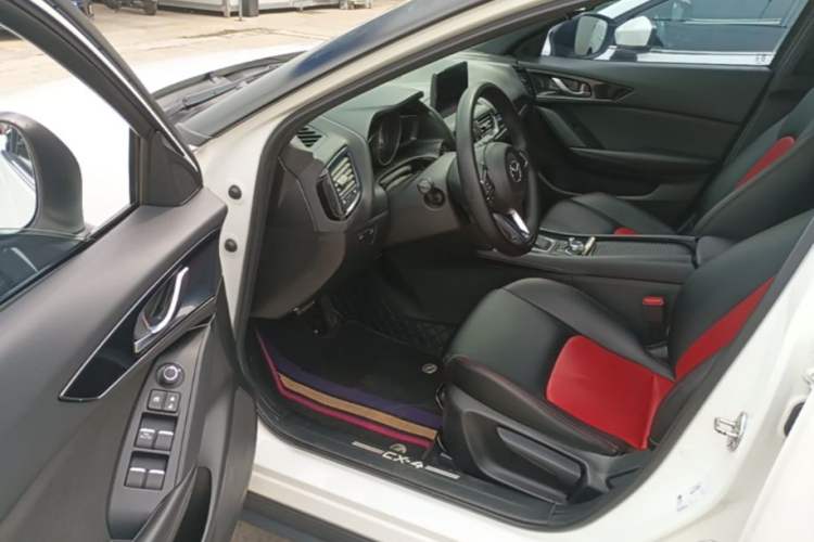 Used Mazda CX-4 2020 2.0L Automatic Two-Wheel Drive Blue Sky Exploration Edition Left Front Seat