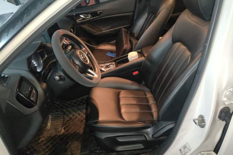 Used Mazda CX-4 2020 2.0L Automatic Two-Wheel Drive Blue Sky Dynamic Edition Left Front Seat