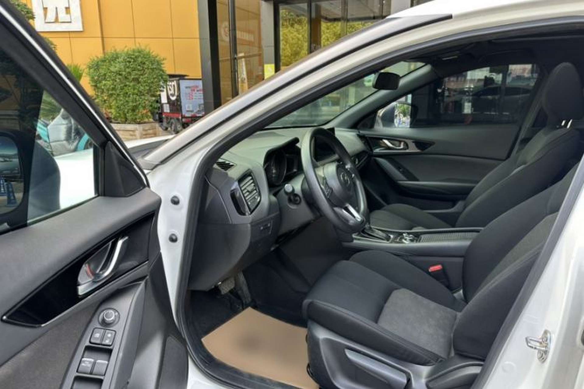 Used Mazda CX-4 2020 2.0L Automatic Two-Wheel Drive Blue Sky Dynamic Edition Left Front Seat
