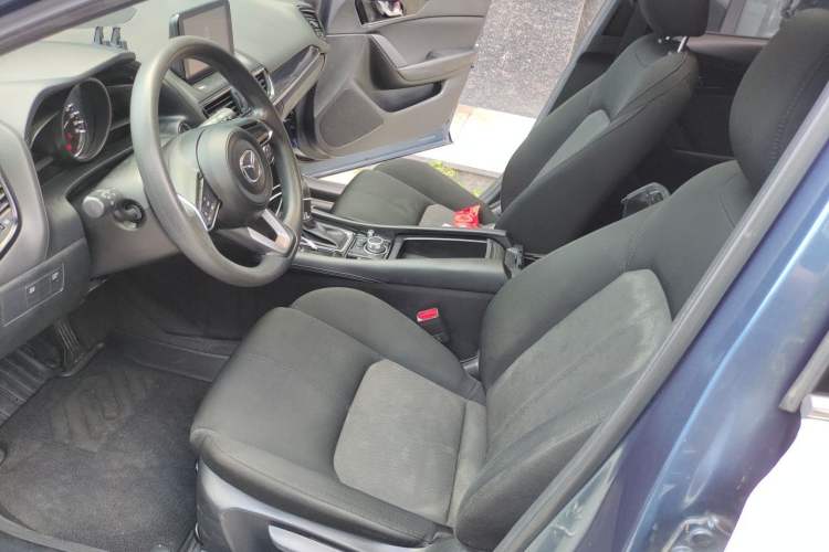 Used Mazda CX-4 2020 2.0L Automatic Two-Wheel Drive Blue Sky Dynamic Edition Left Front Seat