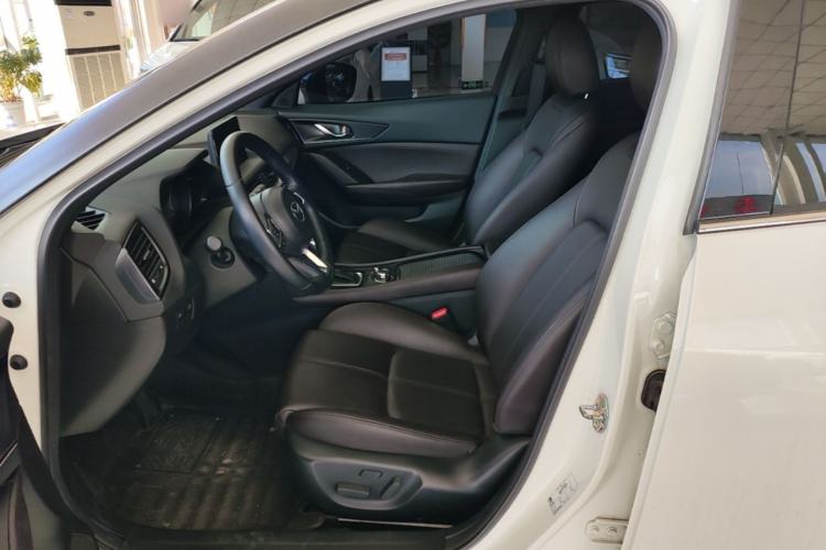 Used Mazda CX-4 2020 2.0L Automatic Two-Wheel Drive Blue Sky Luxury Edition Left Front Seat