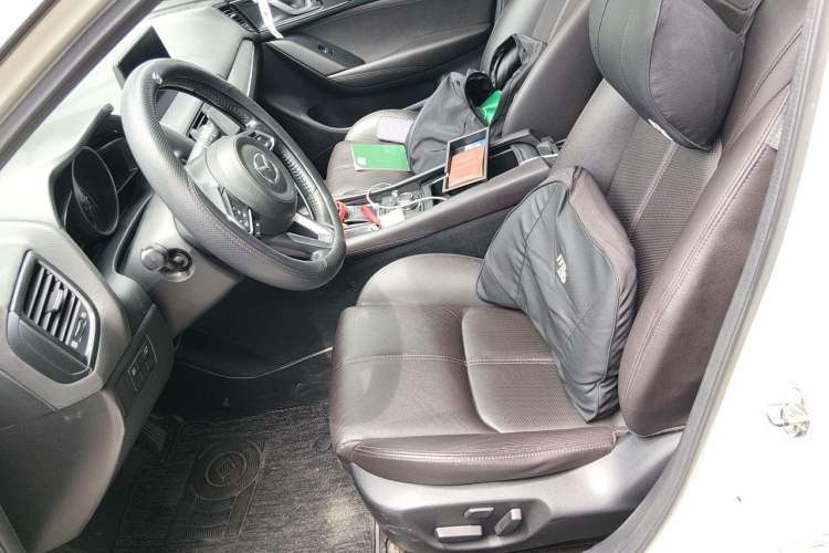 Used Mazda CX-4 2020 2.0L Automatic Two-Wheel Drive Blue Sky Luxury Edition Left Front Seat