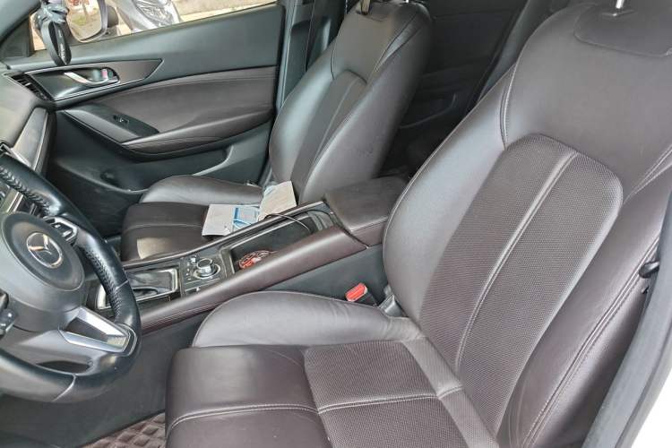 Used Mazda CX-4 2020 2.0L Automatic Two-Wheel Drive Blue Sky Luxury Edition Left Front Seat