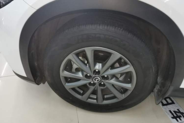 Used Mazda CX-4 2020 2.0L Automatic Two-Wheel Drive Blue Sky Dynamic Edition Left Front Wheel Hub