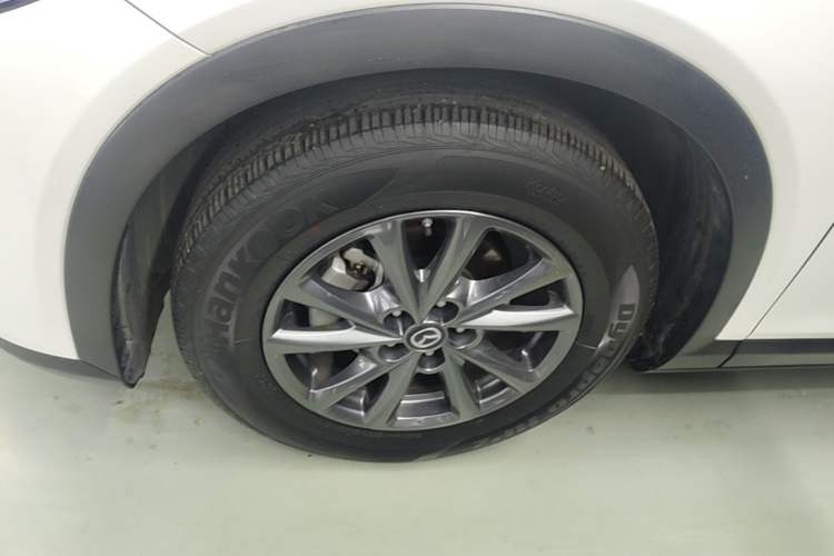 Used Mazda CX-4 2020 2.0L Automatic Two-Wheel Drive Blue Sky Dynamic Edition Left Front Wheel Hub