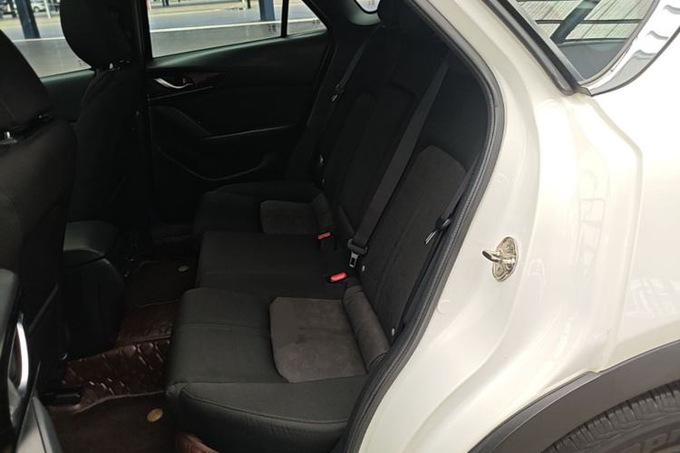 Used Mazda CX-4 2020 2.0L Automatic Two-Wheel Drive Blue Sky Exploration Edition Left Rear Seat