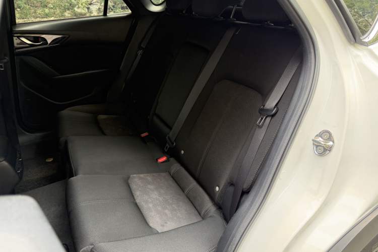 Used Mazda CX-4 2020 2.0L Automatic Two-Wheel Drive Blue Sky Exploration Edition Left Rear Seat