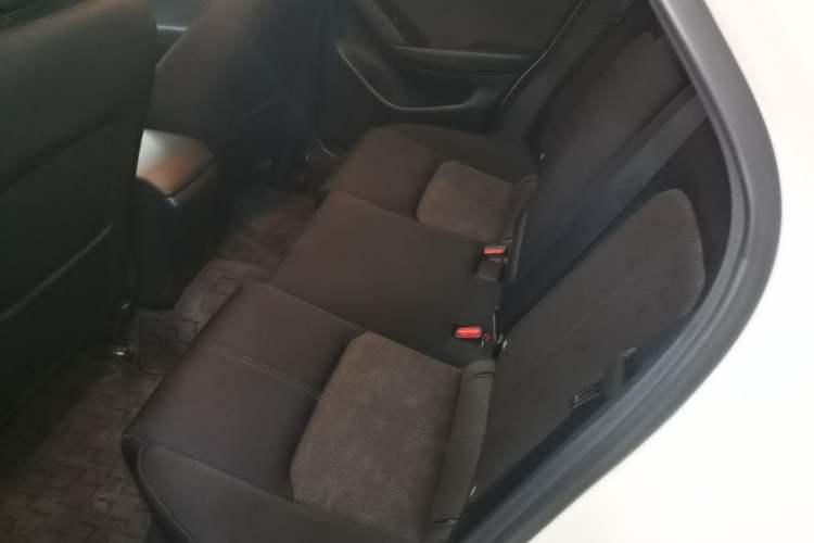 Used Mazda CX-4 2020 2.0L Automatic Two-Wheel Drive Blue Sky Dynamic Edition Left Rear Seat
