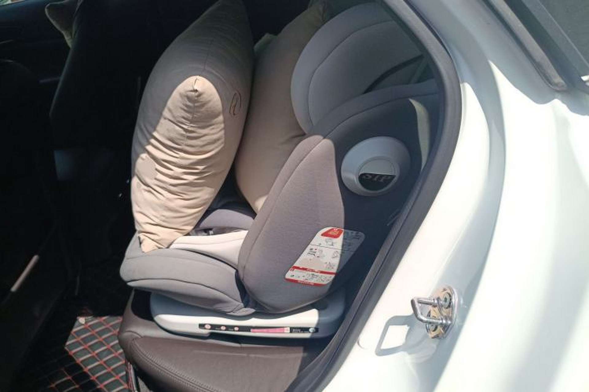 Used Mazda CX-4 2020 2.0L Automatic Two-Wheel Drive Blue Sky Luxury Edition Left Rear Seat