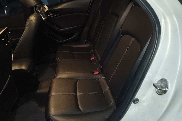 Used Mazda CX-4 2020 2.0L Automatic Two-Wheel Drive Blue Sky Dynamic Edition Left Rear Seat