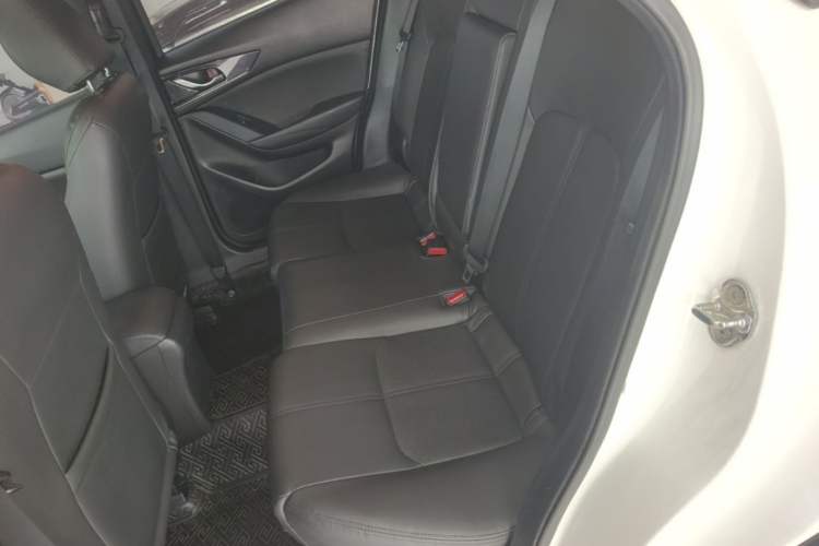 Used Mazda CX-4 2020 2.0L Automatic Two-Wheel Drive Blue Sky Dynamic Edition Left Rear Seat