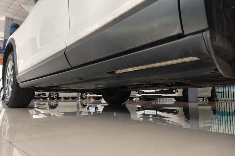 Used Mazda CX-4 2020 2.0L Automatic Two-Wheel Drive Blue Sky Luxury Edition Left Side Sill
