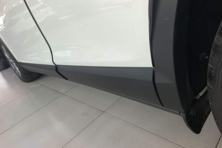 Used Mazda CX-4 2020 2.0L Automatic Two-Wheel Drive Blue Sky Dynamic Edition Left Side Sill
