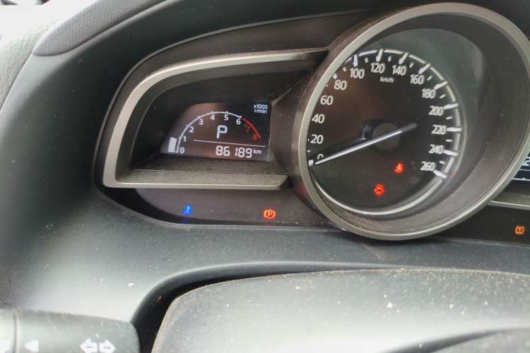 Used Mazda CX-4 2020 2.5L Automatic 2WD Sky-Drive Fun Edition Odometer Close Up