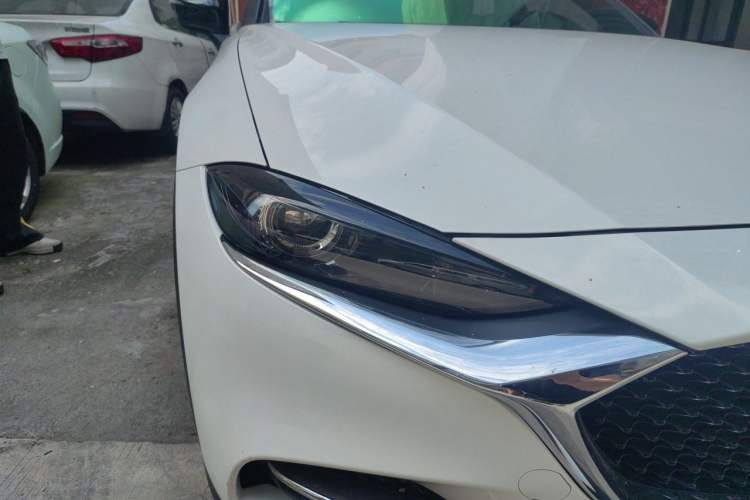 Used Mazda CX-4 2020 2.0L Automatic Two-Wheel Drive Blue Sky Exploration Edition Right Front Headlight