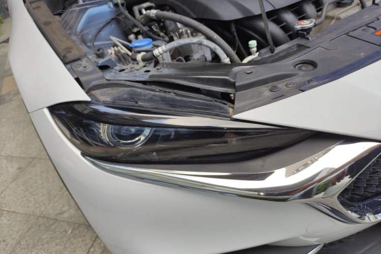 Used Mazda CX-4 2020 2.0L Automatic Two-Wheel Drive Blue Sky Dynamic Edition Right Front Headlight
