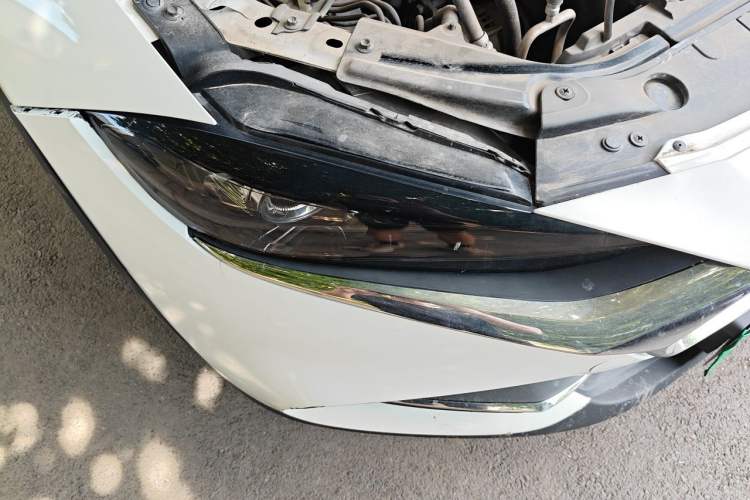 Used Mazda CX-4 2020 2.0L Automatic Two-Wheel Drive Blue Sky Luxury Edition Right Front Headlight
