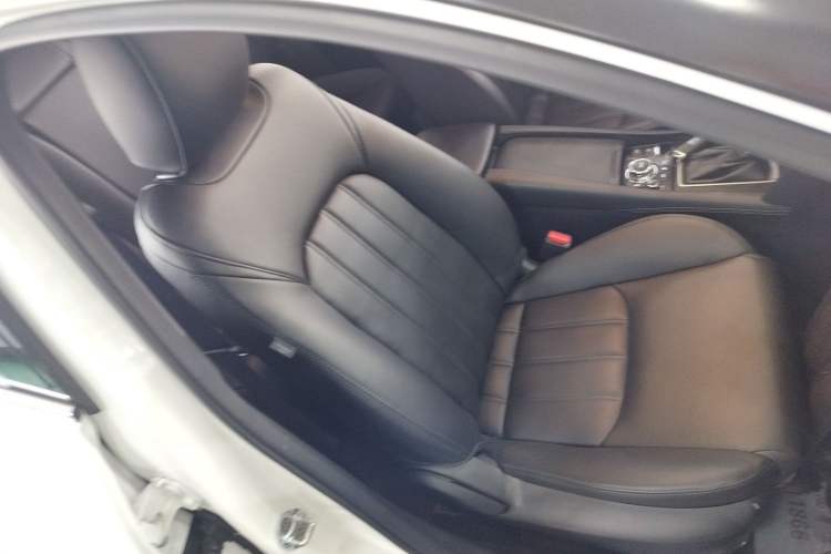 Used Mazda CX-4 2020 2.0L Automatic Two-Wheel Drive Blue Sky Dynamic Edition Right Front Seat